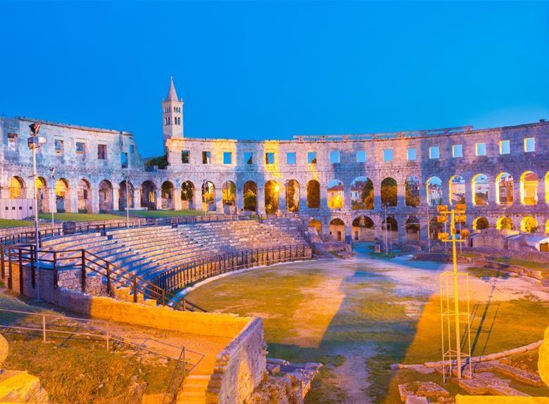 M&A - Pula Luxury Apartment Buitenkant foto